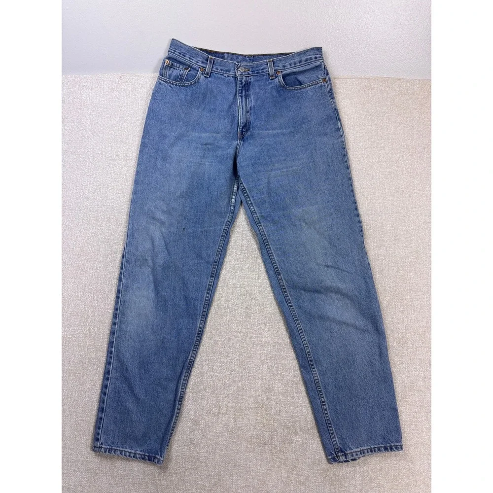 Vintage Levis 560 Loose Fit Straight Leg Jeans Medium Wash Made in USA 16 Reg L